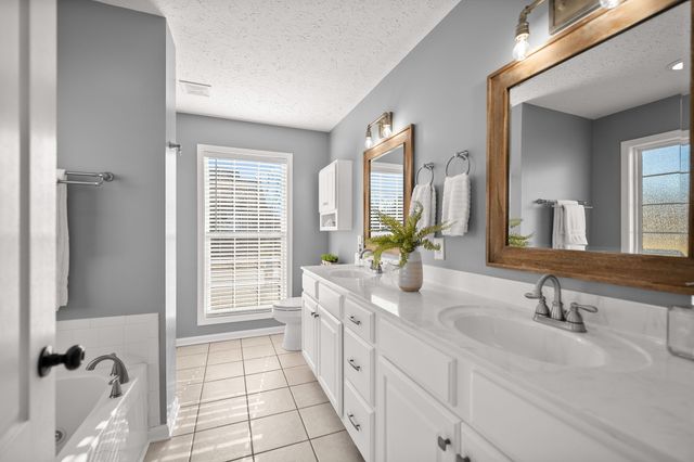 978 Granite Trail, Adams, TN 37010