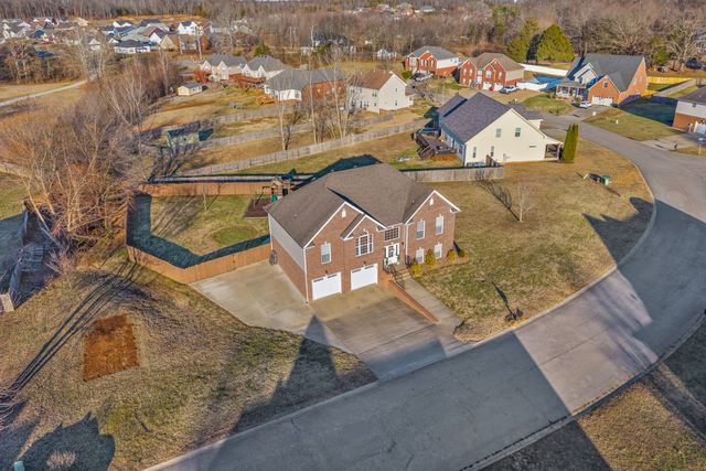 978 Granite Trail, Adams, TN 37010