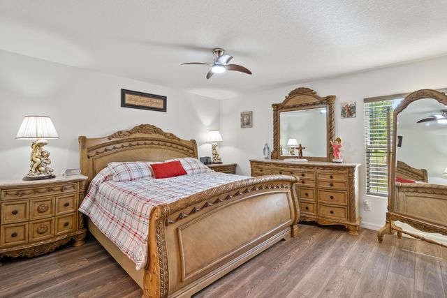 8756 103rd Avenue, Vero Beach, FL 32967