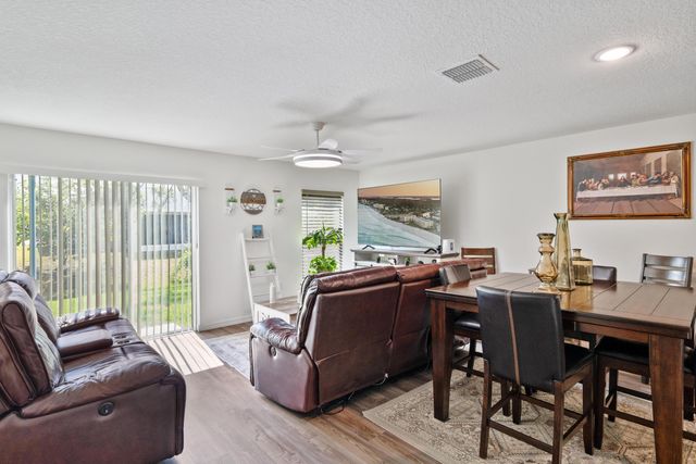 8756 103rd Avenue, Vero Beach, FL 32967