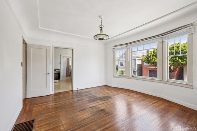 900 Madrid Street, San Francisco, CA 94112