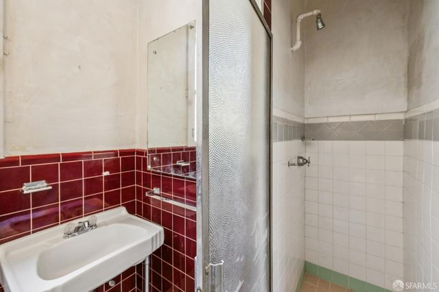 900 Madrid Street, San Francisco, CA 94112
