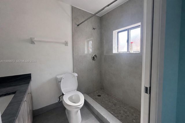 7952 W 29th Way 202, Hialeah, FL 33018