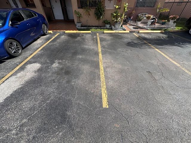 7952 W 29th Way 202, Hialeah, FL 33018