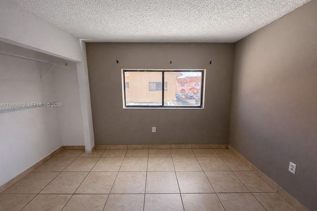 7952 W 29th Way 202, Hialeah, FL 33018