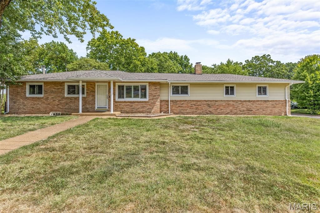1858 Sonny Drive, Arnold, MO 63010