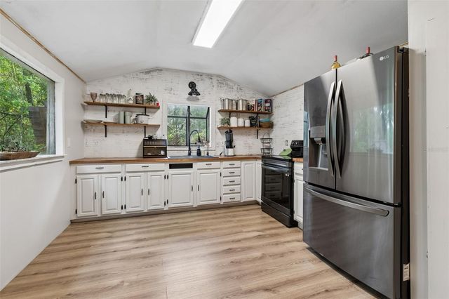 15311 MORRIS BRIDGE ROAD, Thonotosassa, FL 33592