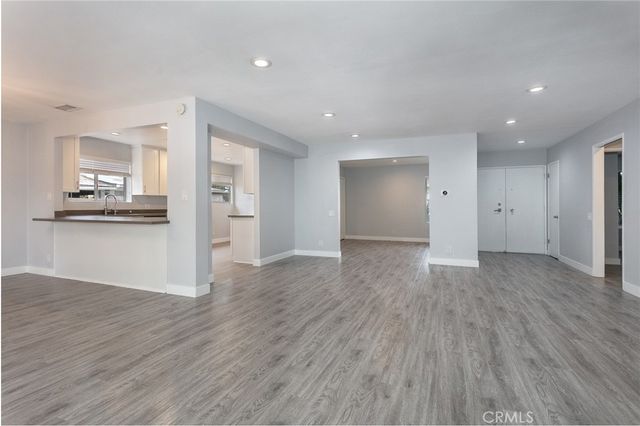 6631 Nagle Avenue, Van Nuys, CA 91401