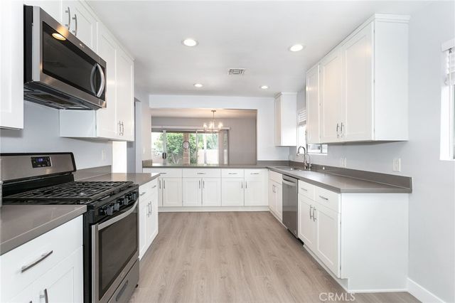 6631 Nagle Avenue, Van Nuys, CA 91401