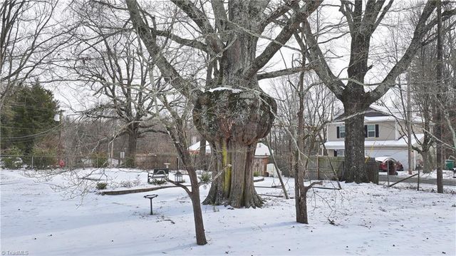 106 Brinkley Place, High Point, NC 27265