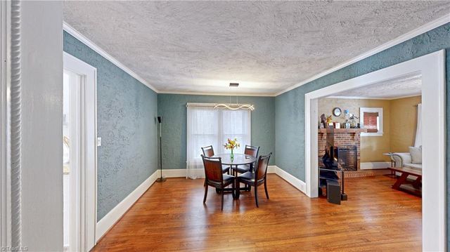 106 Brinkley Place, High Point, NC 27265