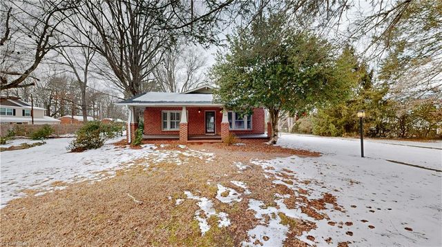 106 Brinkley Place, High Point, NC 27265