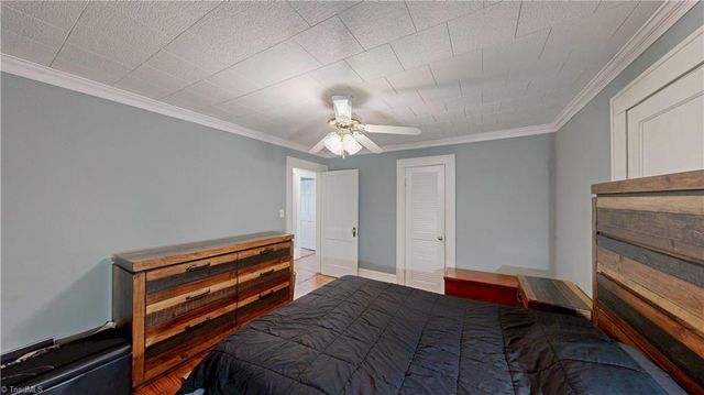 106 Brinkley Place, High Point, NC 27265