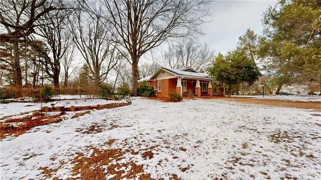 106 Brinkley Place, High Point, NC 27265