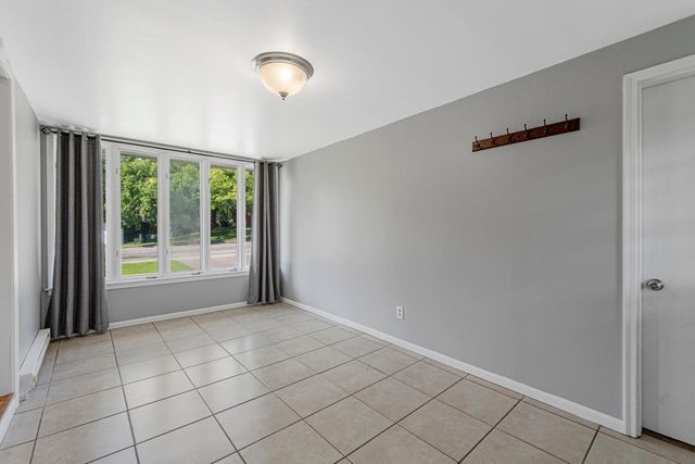 7009 Cedar Lake Road S, Saint Louis Park, MN 55426