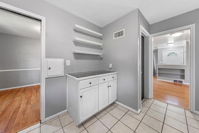 7009 Cedar Lake Road S, Saint Louis Park, MN 55426