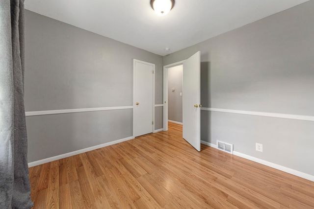 7009 Cedar Lake Road S, Saint Louis Park, MN 55426