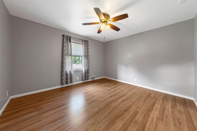 7009 Cedar Lake Road S, Saint Louis Park, MN 55426