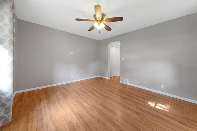 7009 Cedar Lake Road S, Saint Louis Park, MN 55426