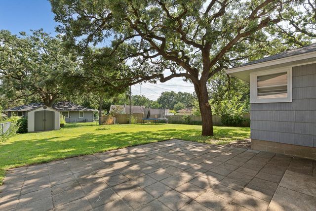 7009 Cedar Lake Road S, Saint Louis Park, MN 55426