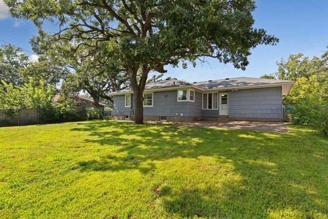 7009 Cedar Lake Road S, Saint Louis Park, MN 55426