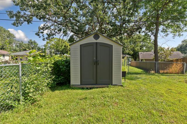 7009 Cedar Lake Road S, Saint Louis Park, MN 55426