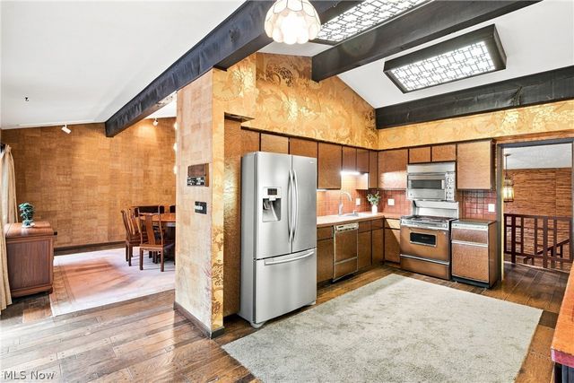 19718 Deer Run Lane, Strongsville, OH 44149
