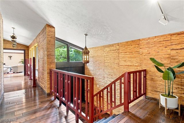19718 Deer Run Lane, Strongsville, OH 44149