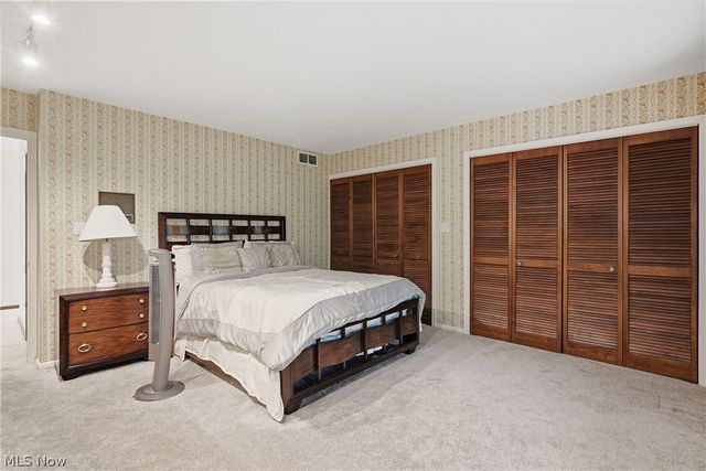19718 Deer Run Lane, Strongsville, OH 44149