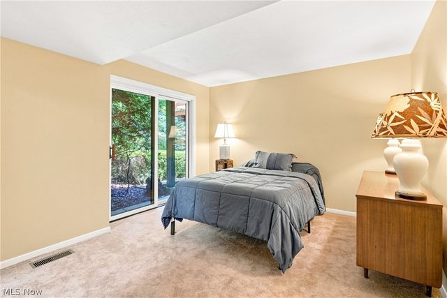 19718 Deer Run Lane, Strongsville, OH 44149
