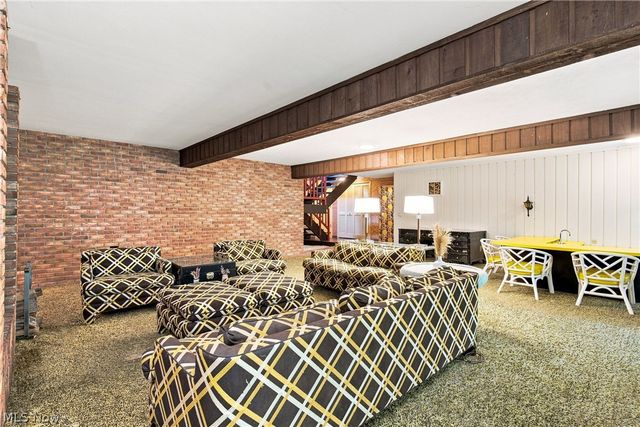 19718 Deer Run Lane, Strongsville, OH 44149