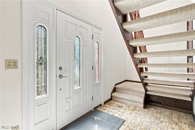 19718 Deer Run Lane, Strongsville, OH 44149