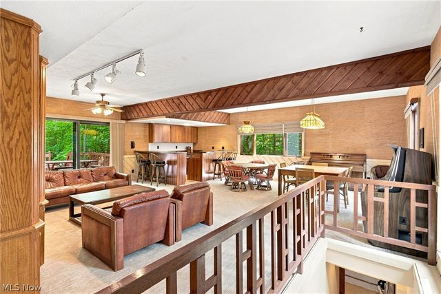 19718 Deer Run Lane, Strongsville, OH 44149