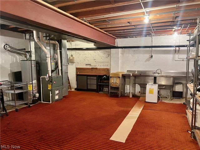 19718 Deer Run Lane, Strongsville, OH 44149