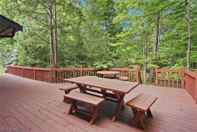 19718 Deer Run Lane, Strongsville, OH 44149