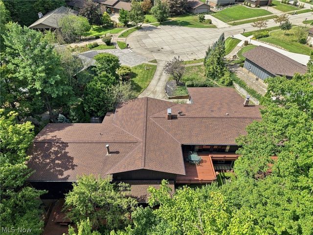 19718 Deer Run Lane, Strongsville, OH 44149
