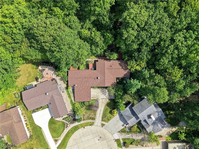 19718 Deer Run Lane, Strongsville, OH 44149