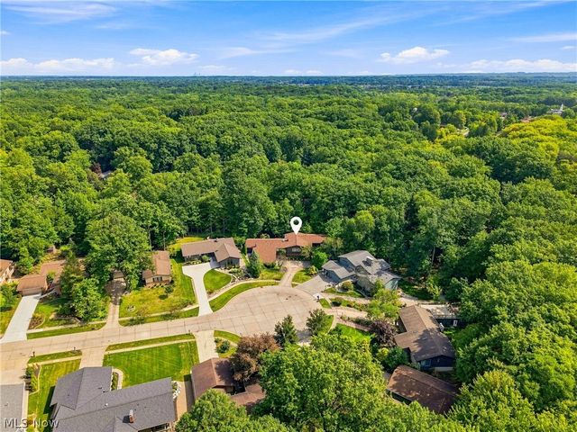 19718 Deer Run Lane, Strongsville, OH 44149