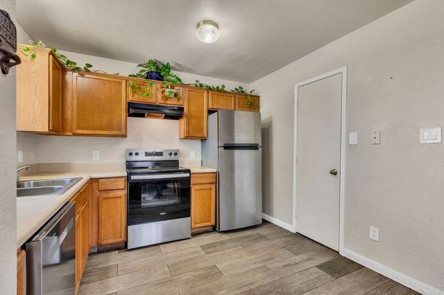 621 Delphinium Drive, Dallas, TX 75217