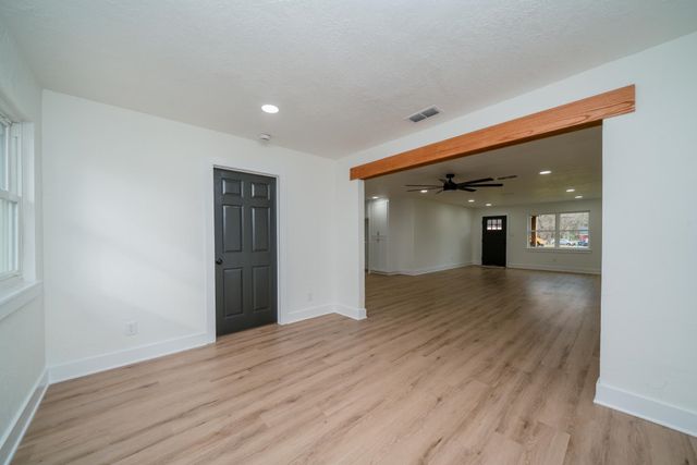 207 N White Oak Rd, White Oak, TX 75693