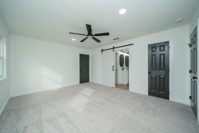 207 N White Oak Rd, White Oak, TX 75693