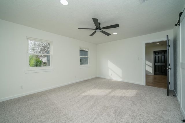 207 N White Oak Rd, White Oak, TX 75693