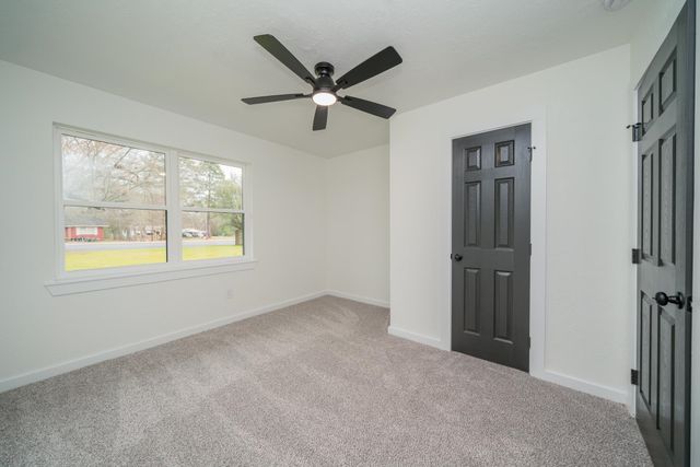 207 N White Oak Rd, White Oak, TX 75693