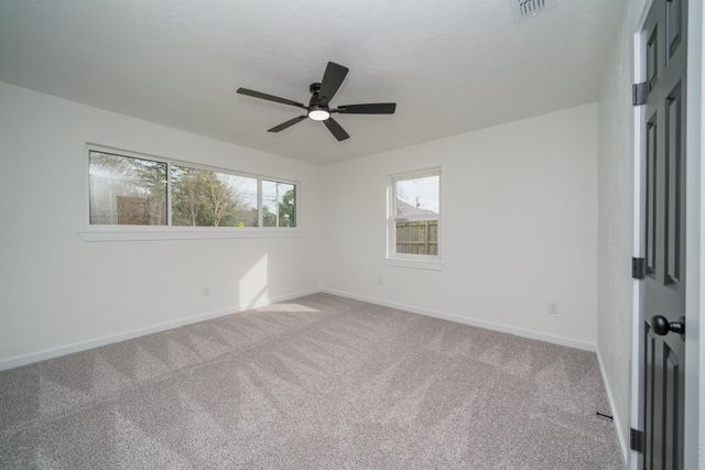 207 N White Oak Rd, White Oak, TX 75693