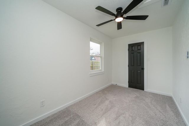 207 N White Oak Rd, White Oak, TX 75693