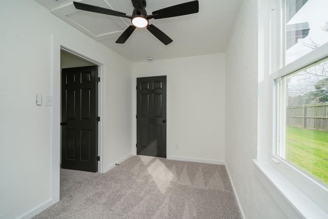 207 N White Oak Rd, White Oak, TX 75693