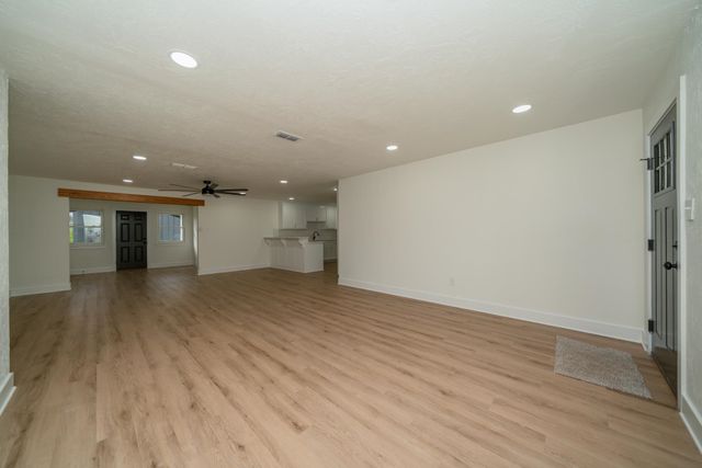 207 N White Oak Rd, White Oak, TX 75693