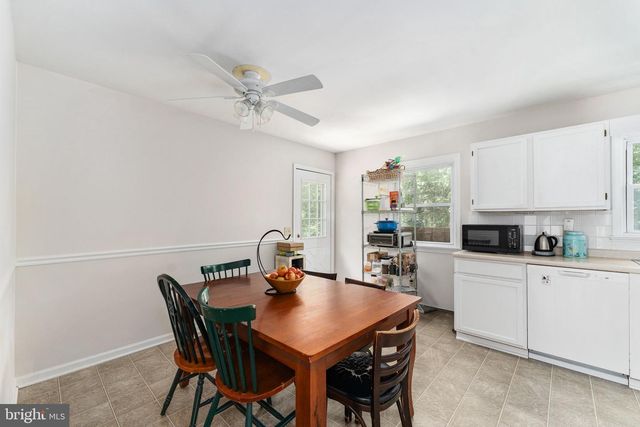 3 HILLCREST DR, Stafford, VA 22556