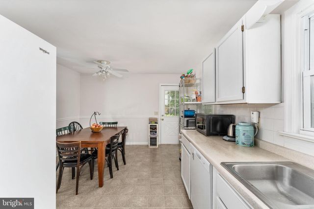 3 HILLCREST DR, Stafford, VA 22556
