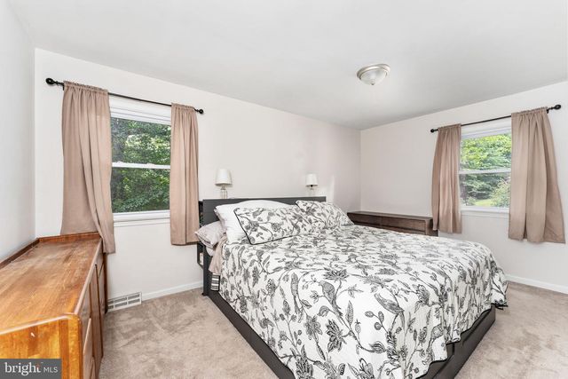 3 HILLCREST DR, Stafford, VA 22556